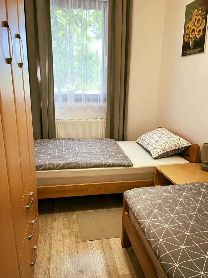 Turul -Kuca Za Odmor- Lägenhet Korod Exteriör bild
